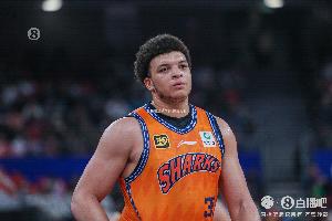 KAIYUN SPORTS-还需要沉淀！洛夫顿送出10失误4犯 17中8拿到24分7板9助4断1帽